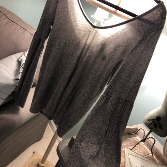 DESIGN LAB  L&T....... flowing arm sweater - Picture 6 of 8